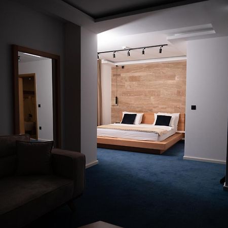 Hotel Borovi Forest Resort & Spa เซียนิตซา ภายนอก รูปภาพ