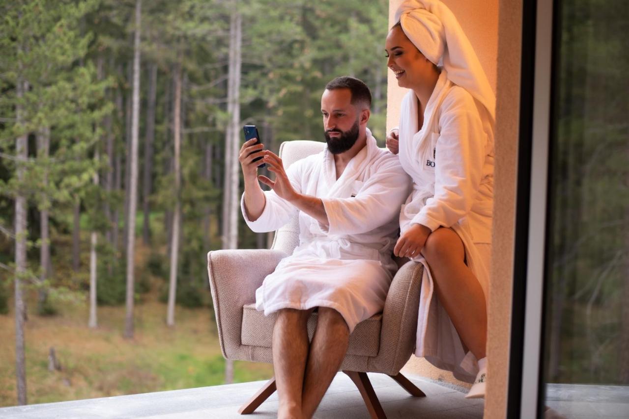 Hotel Borovi Forest Resort & Spa เซียนิตซา ภายนอก รูปภาพ