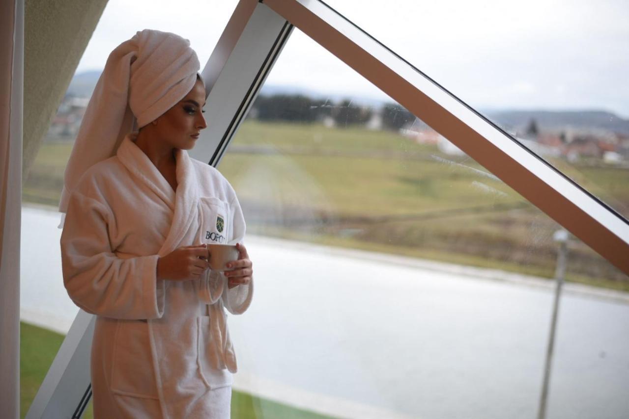 Hotel Borovi Forest Resort & Spa เซียนิตซา ภายนอก รูปภาพ