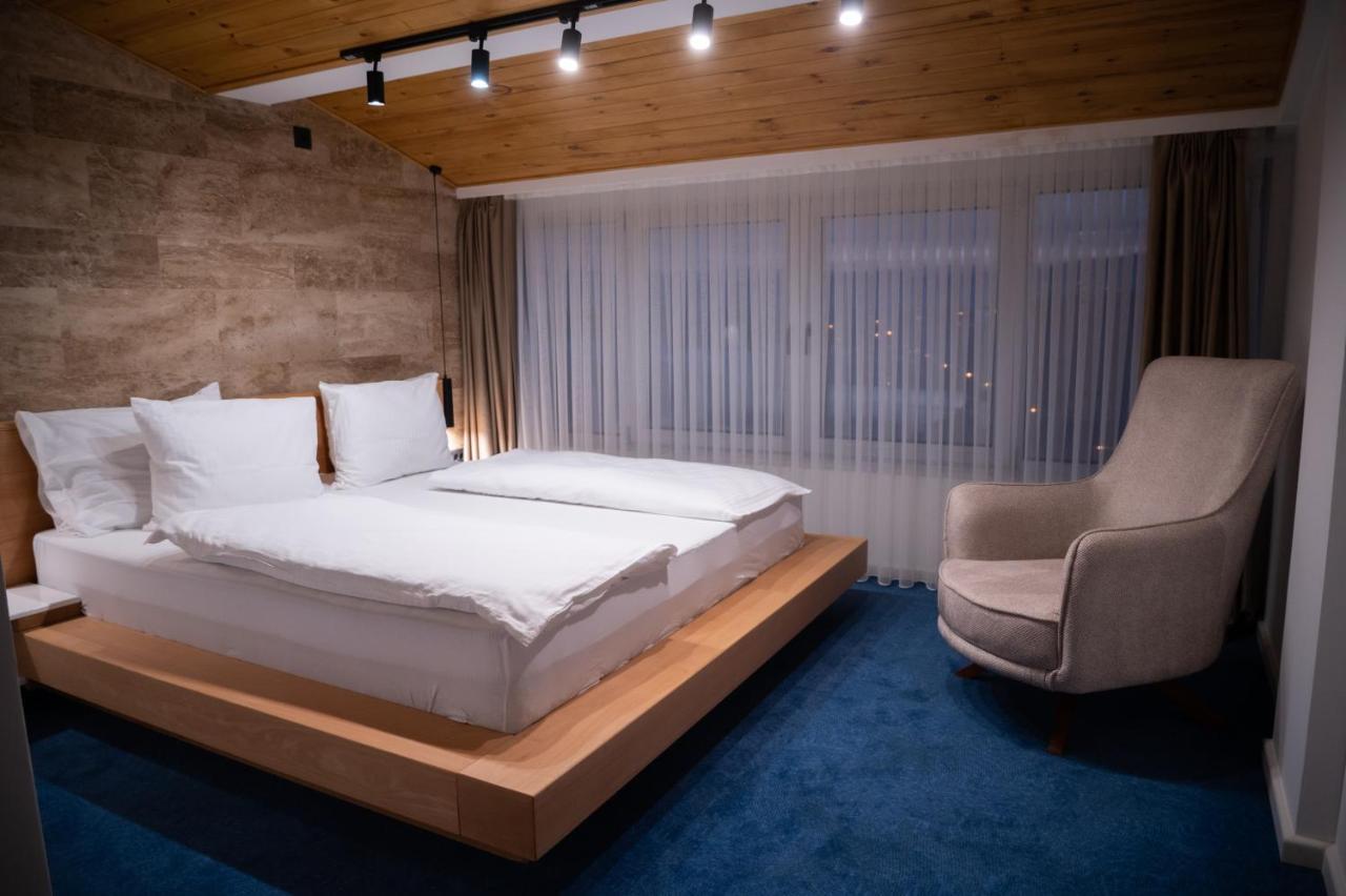 Hotel Borovi Forest Resort & Spa เซียนิตซา ภายนอก รูปภาพ