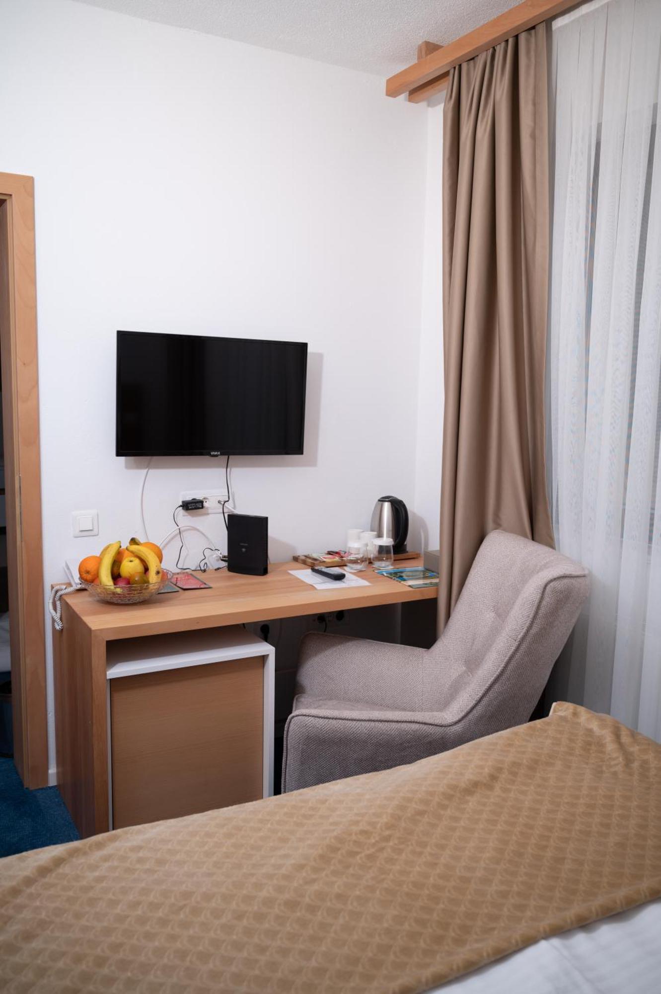 Hotel Borovi Forest Resort & Spa เซียนิตซา ภายนอก รูปภาพ