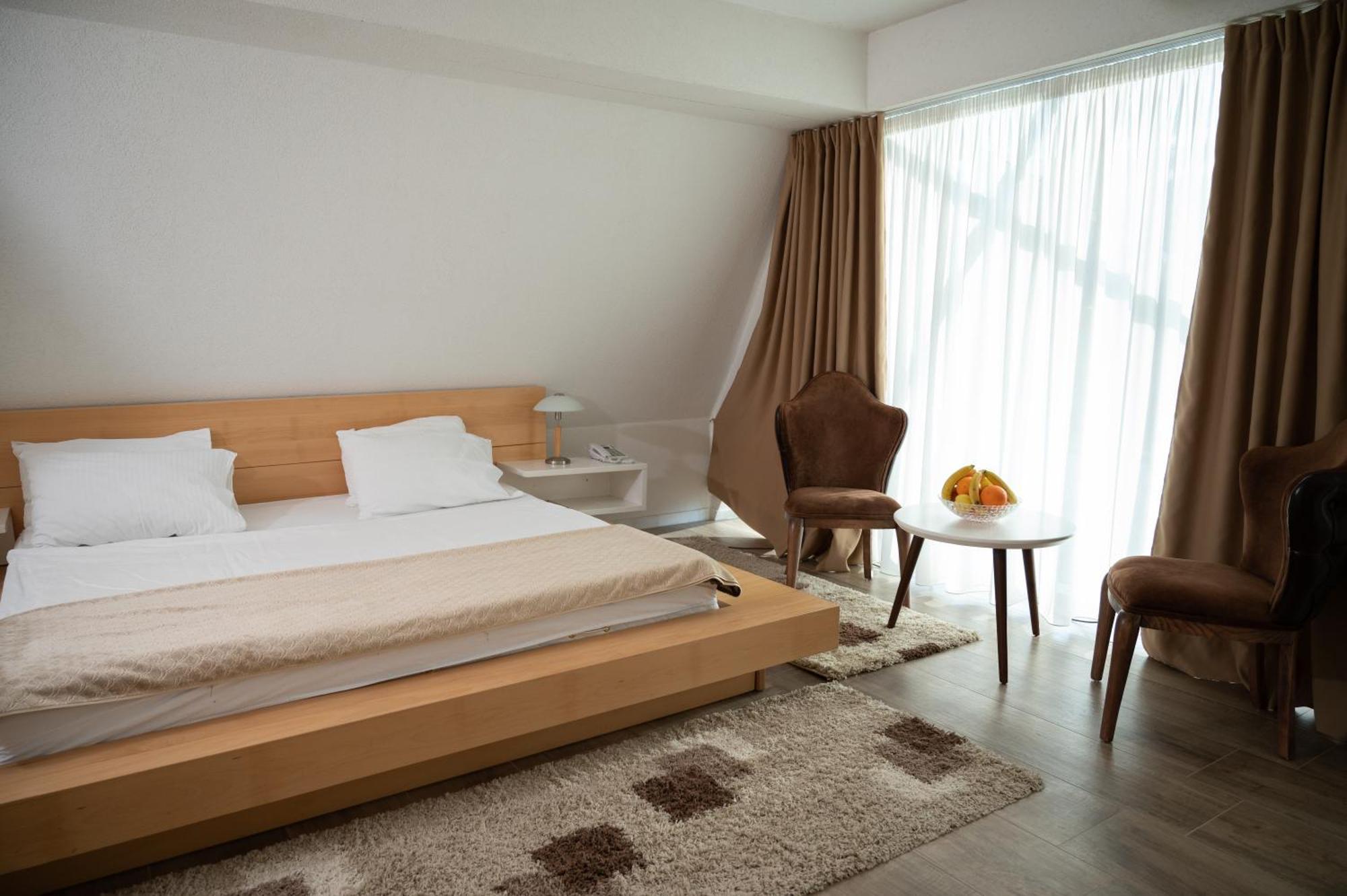 Hotel Borovi Forest Resort & Spa เซียนิตซา ภายนอก รูปภาพ